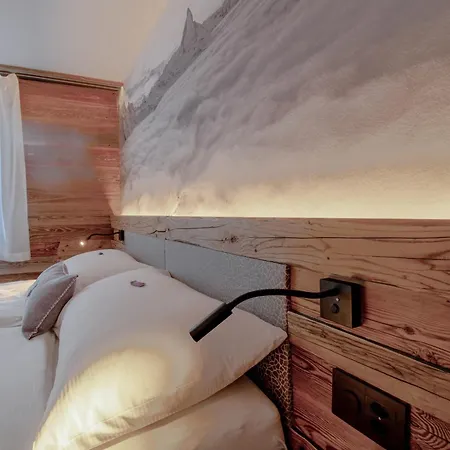 アパート アルパイン *