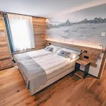 Alpine Apartment *
