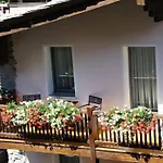 Alpine Apartment *