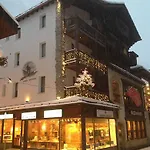 Alpine Apartment *